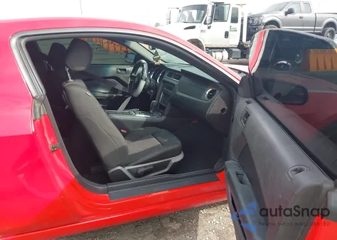 2014 Ford Mustang V6 from USA, damaged, VIN 1ZVBP8AM7E5288210